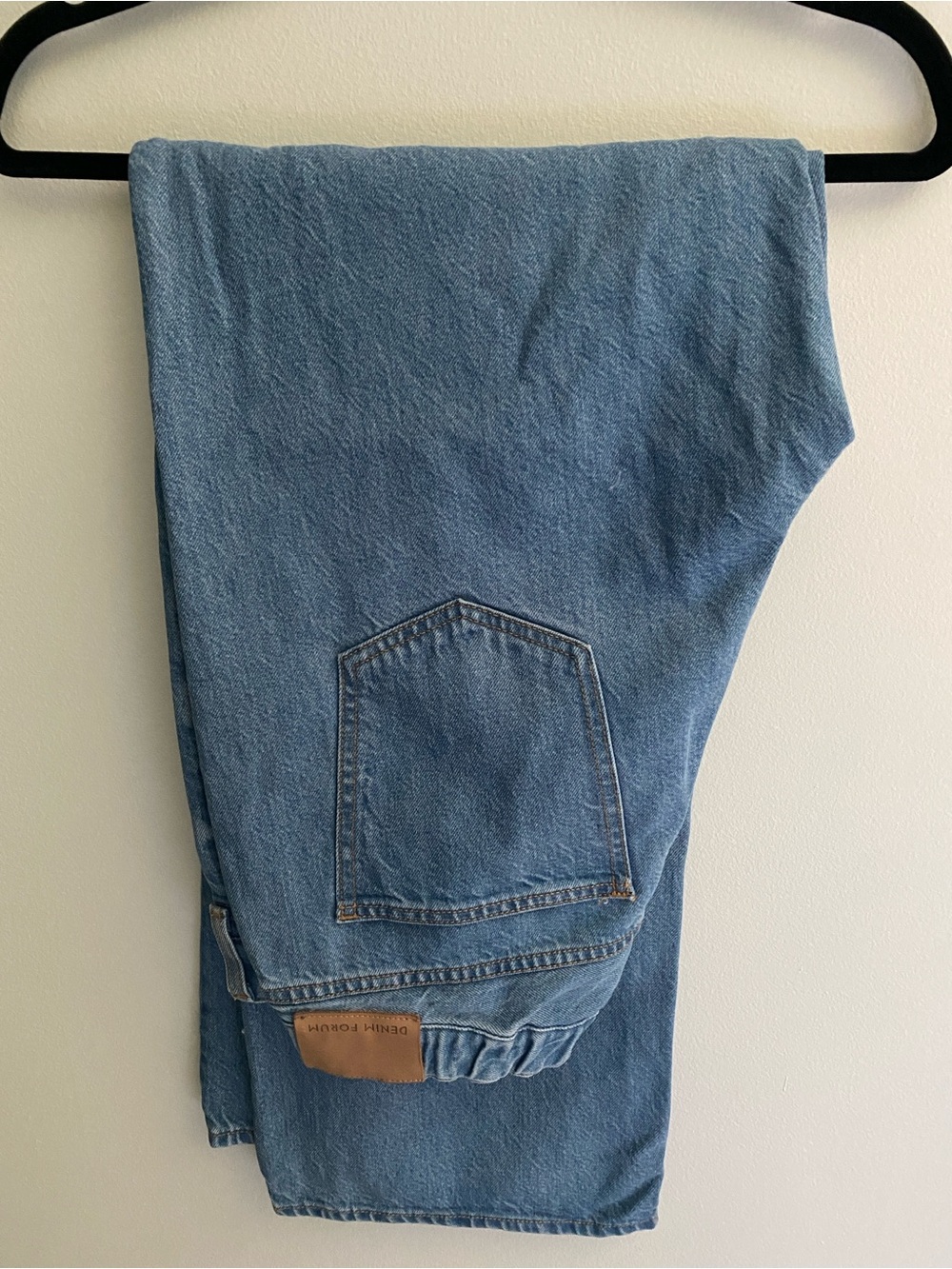 Denim Forum The '90s So-Soft Lo-Rise Baggy Jean - Picture 5 of 7